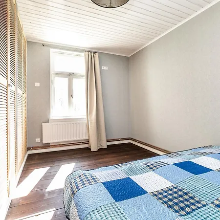 Niine 5 * Tallin